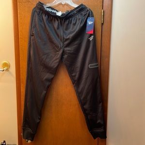 NWT mens size medium Reebok joggers